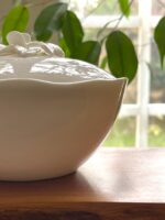 V.J Bowl with cover - Image 4